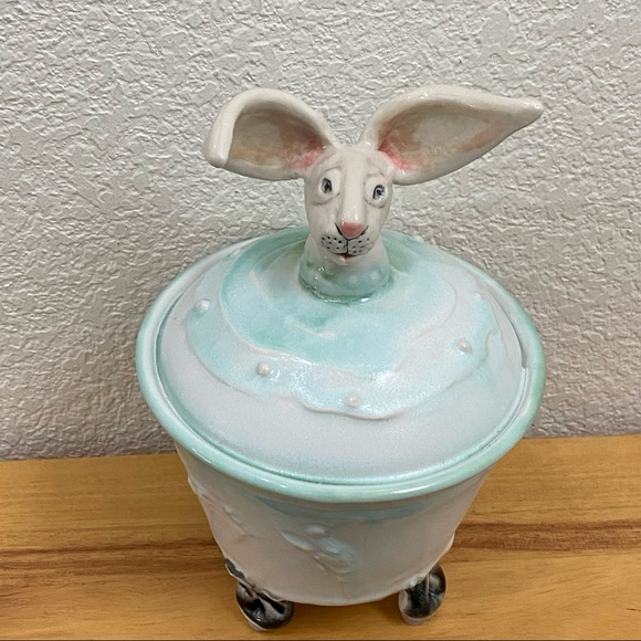 Rare One-Of-A-Kind Ceramic Easter Bunny Rabbit Ceramic Decor - Picture 10 of 14